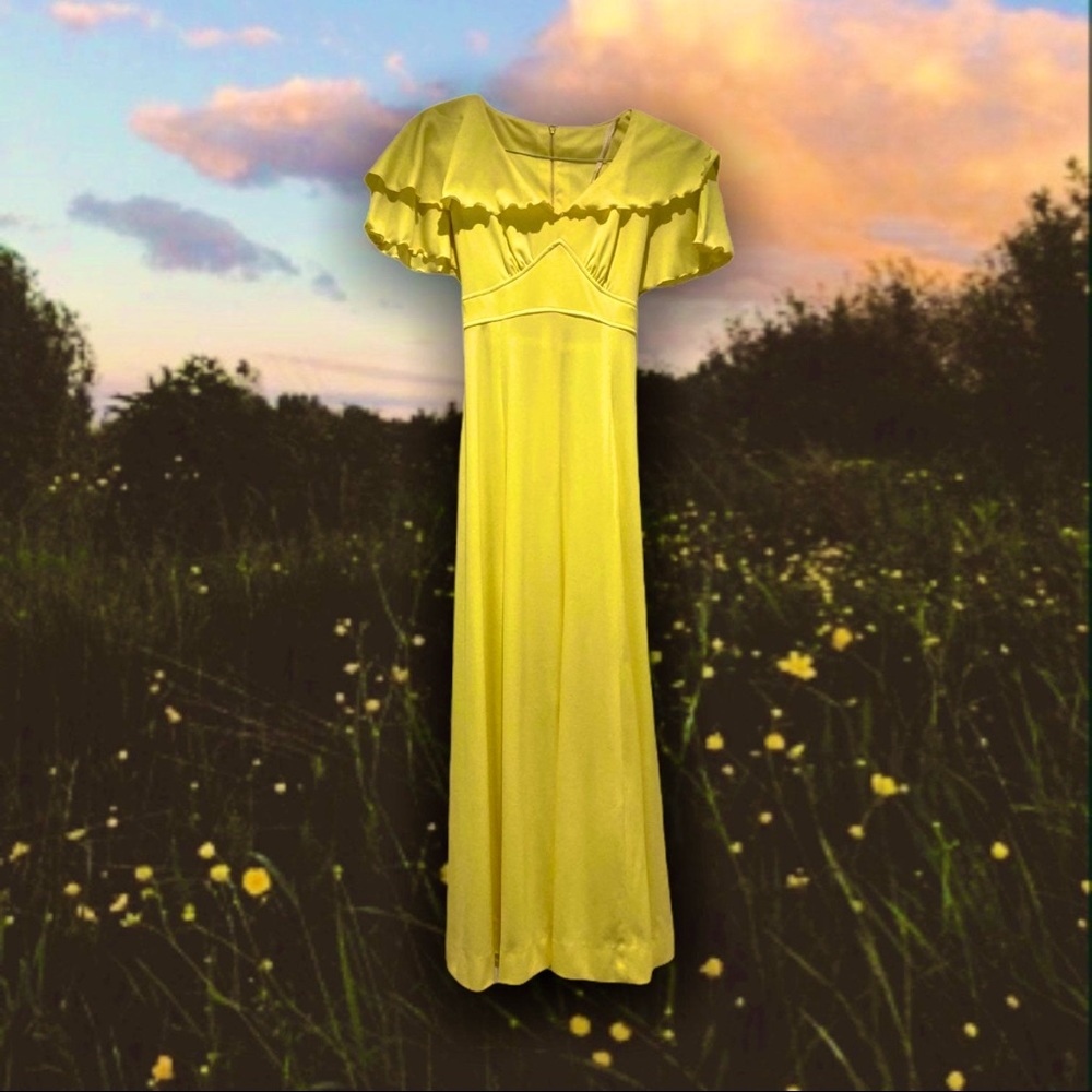 Yellow cottagecore 70s vintage maxi dress